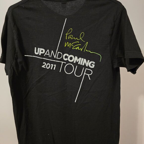 PAUL MCCARTNEY  BAND CONCERT TOUR   MENS TEE - Picture 2 of 4